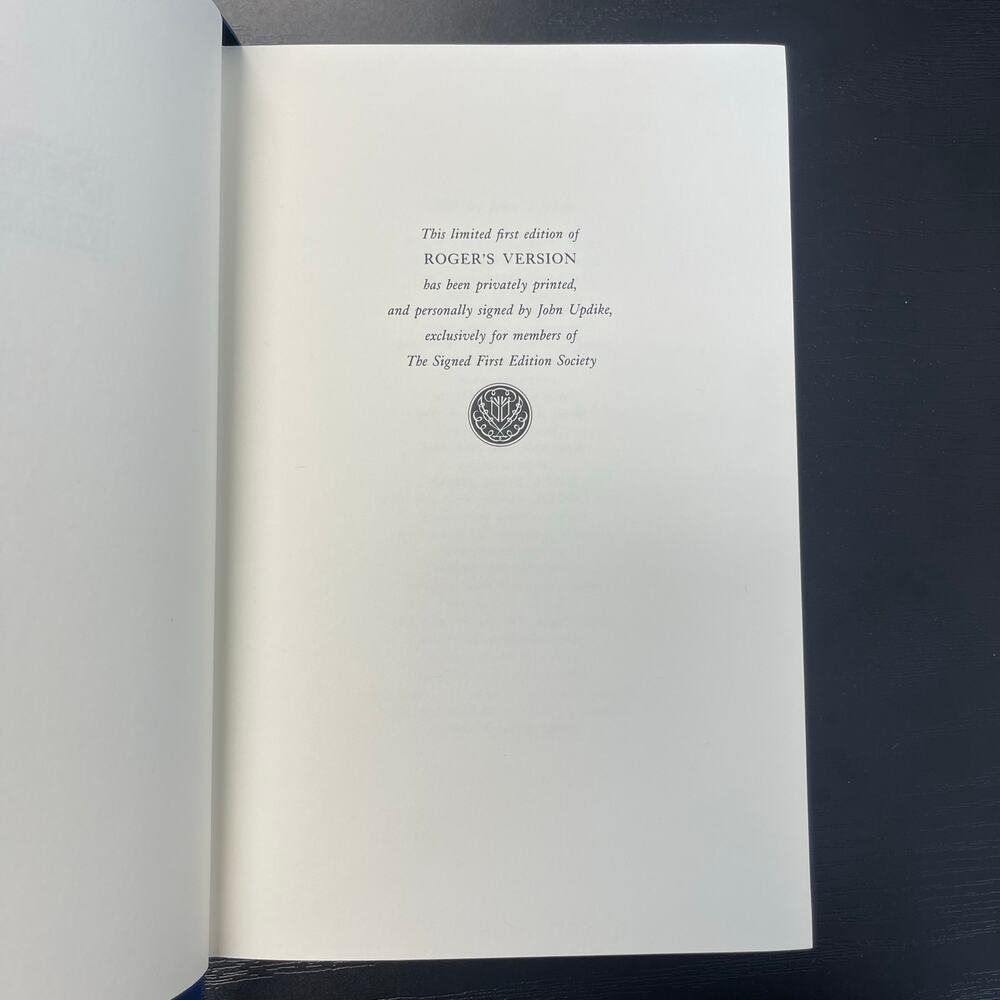 "Roger's Version" by John Updike-Franklin Library Book 1986-Signed First Edition - Picture 9 of 12